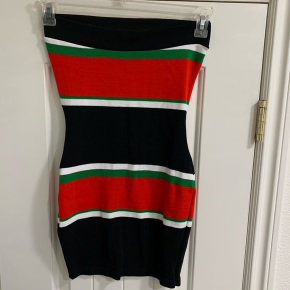 Windsor black/ red tube top dress - Picture 3 of 3